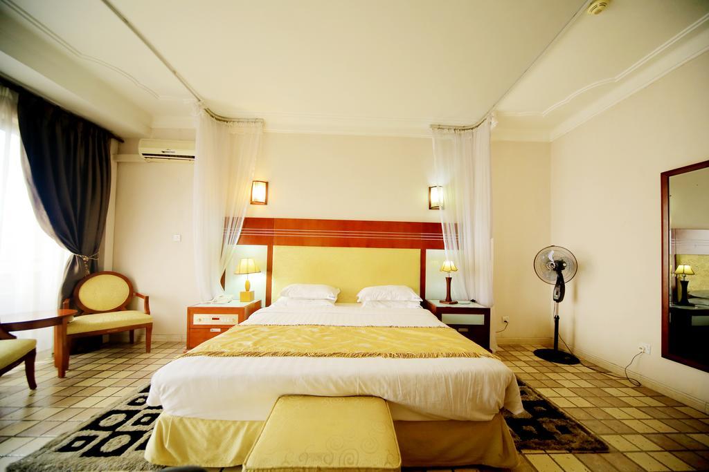 Hotel Africana Kampala Exterior foto