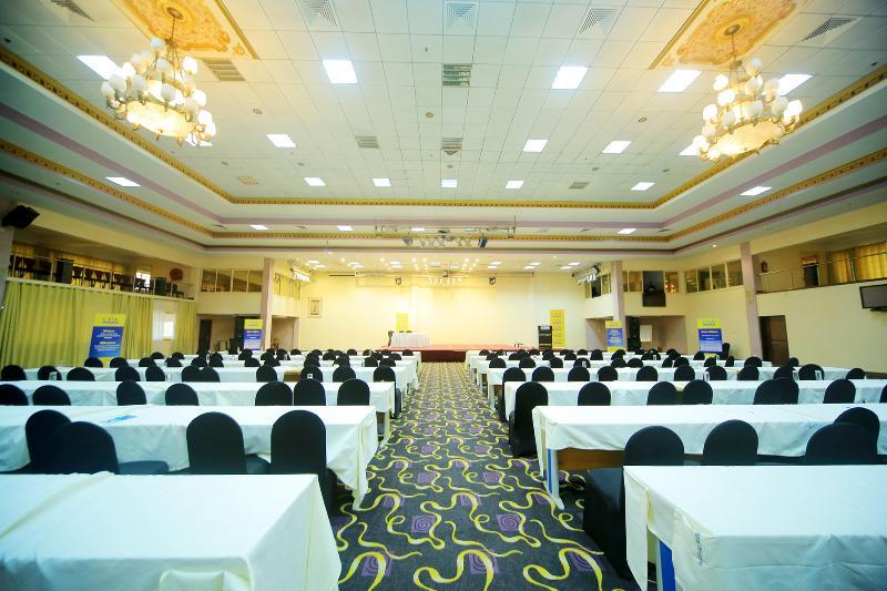 Hotel Africana Kampala Exterior foto