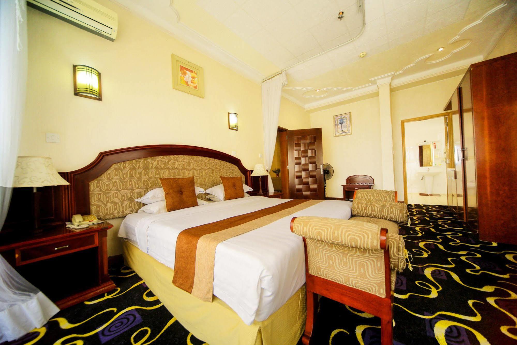 Hotel Africana Kampala Exterior foto